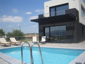 Hotels in Montroy